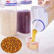Pet food container with airtight seal for freshness
