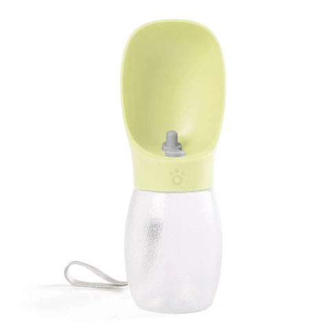Dog and cat portable water bottle for outdoor feeding