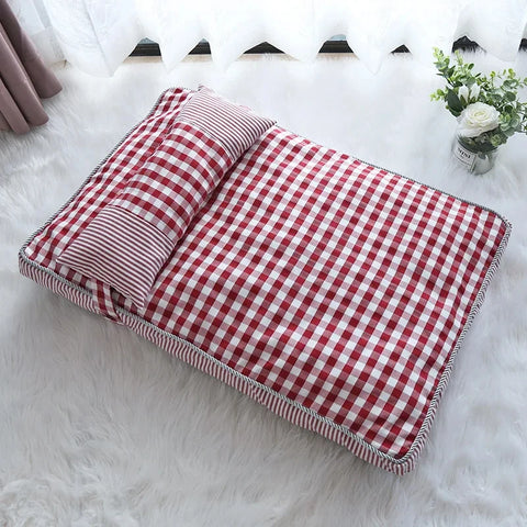 Dog and cat bed with soft padded support