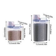 Large pet food holder with secure seal for freshness