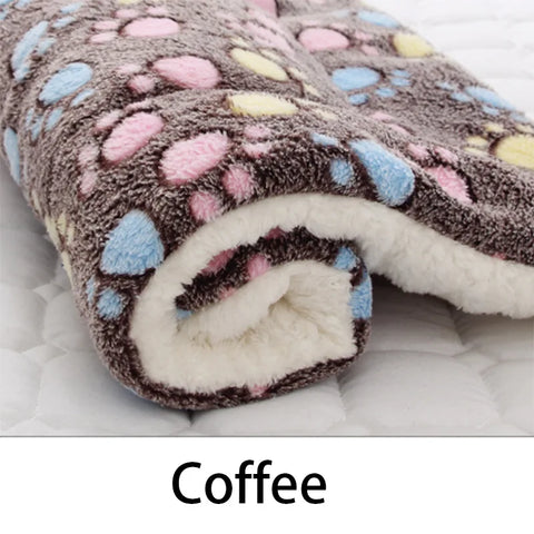 Warm sleeping pad with bear pattern for pets"  "