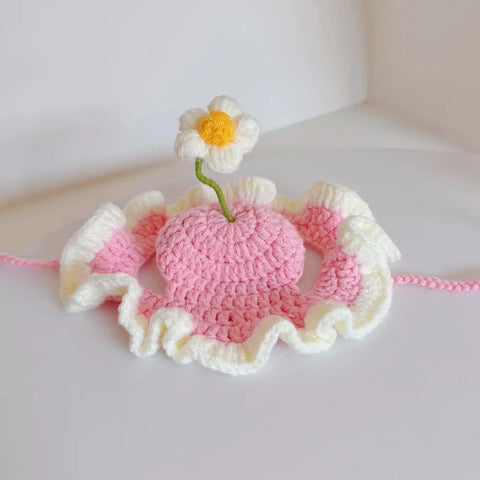 Knitted headgear for cats and dogs